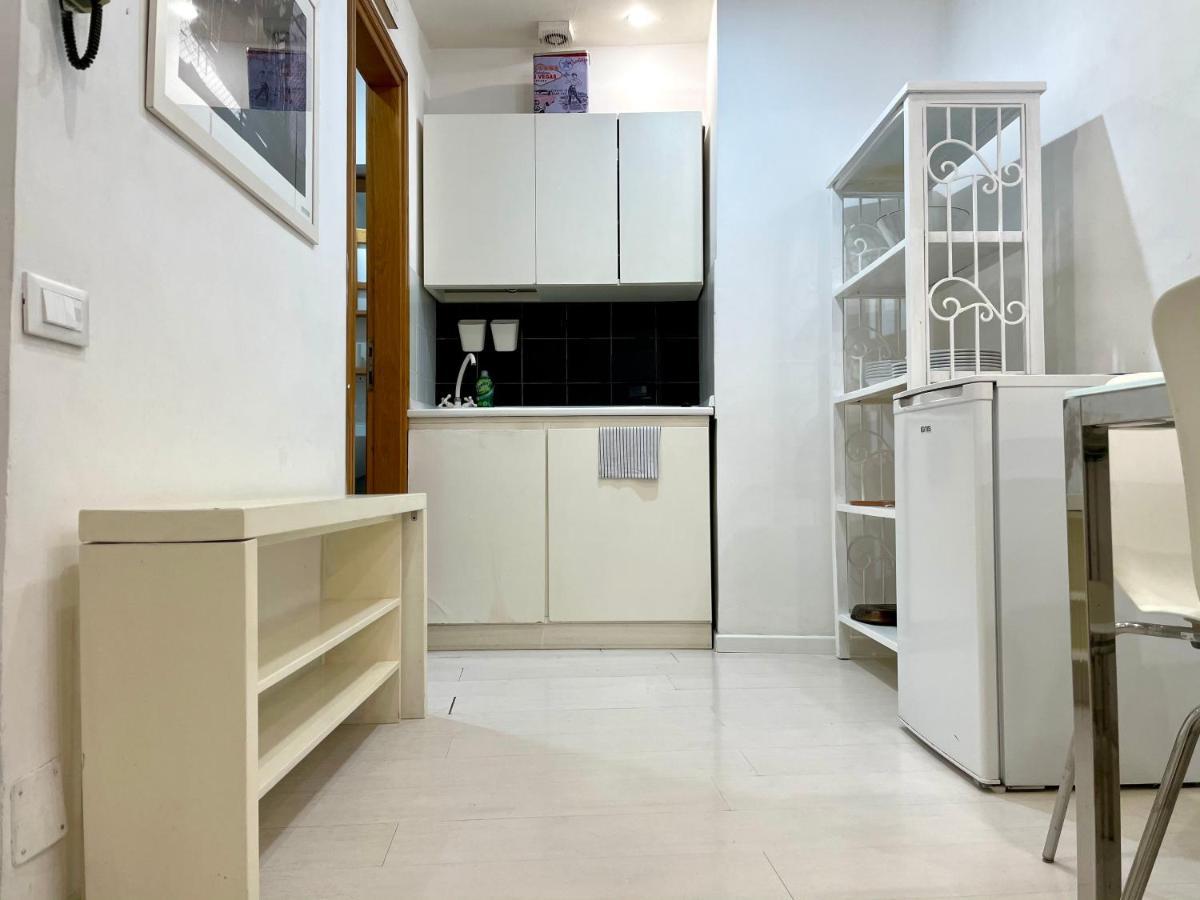 Colosseo 13 Boutique Apartment ローマ エクステリア 写真