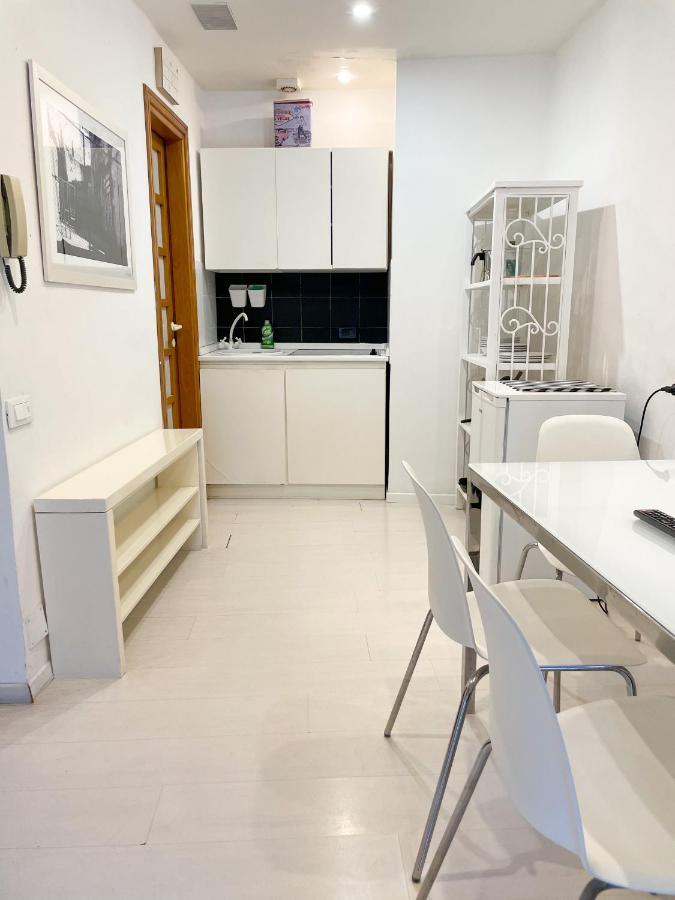 Colosseo 13 Boutique Apartment ローマ エクステリア 写真